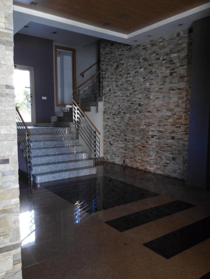 Appartement Mota Prados-parking-wifi Gratis